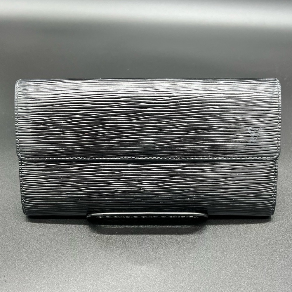 Louis Vuitton Black Epi Sarah Long Wallet